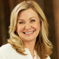 Dr Paula Robinson