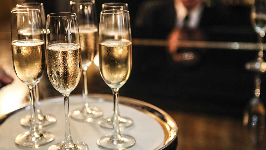 Bar Bites: Champagne and Sparkling Wine
