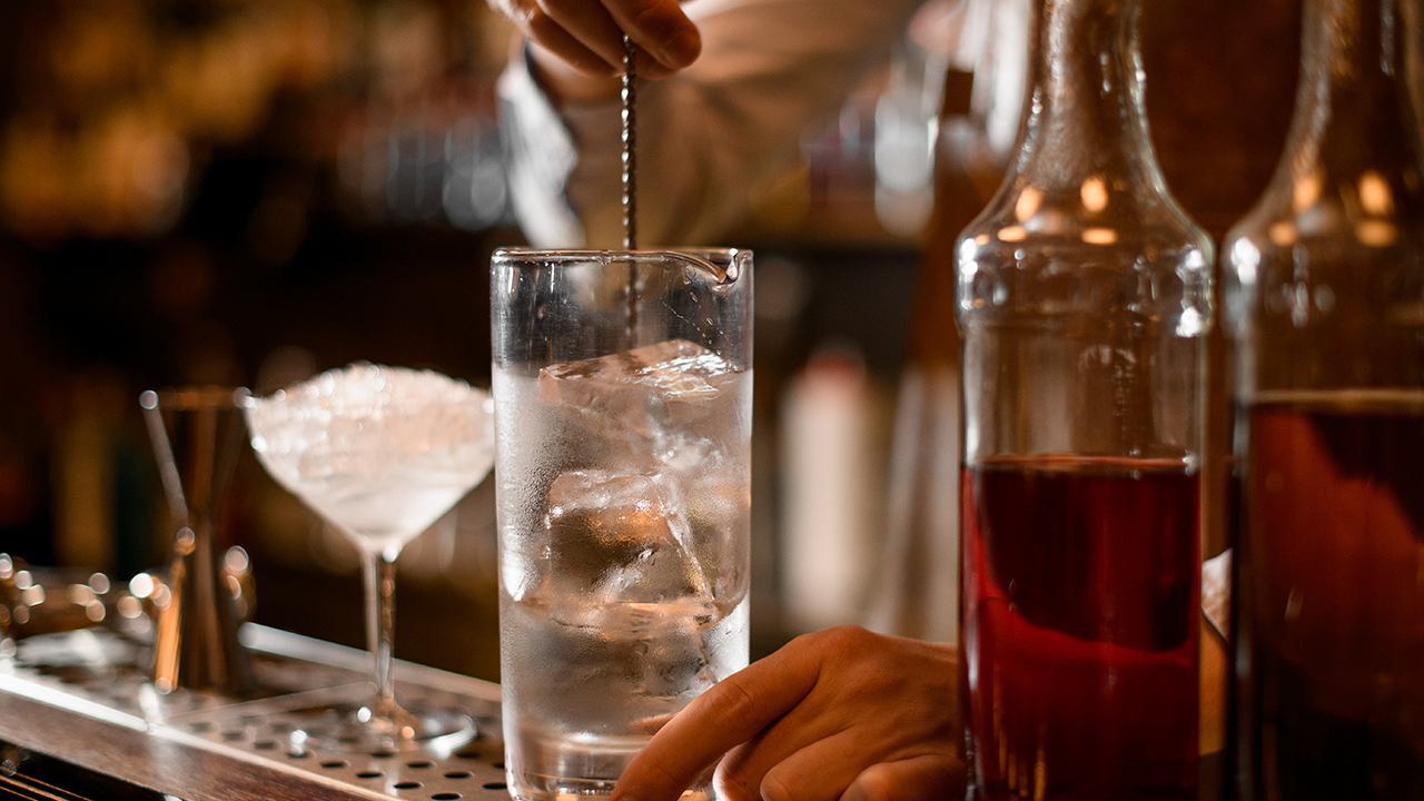 Bar Bites: Five Popular Stirred Cocktails