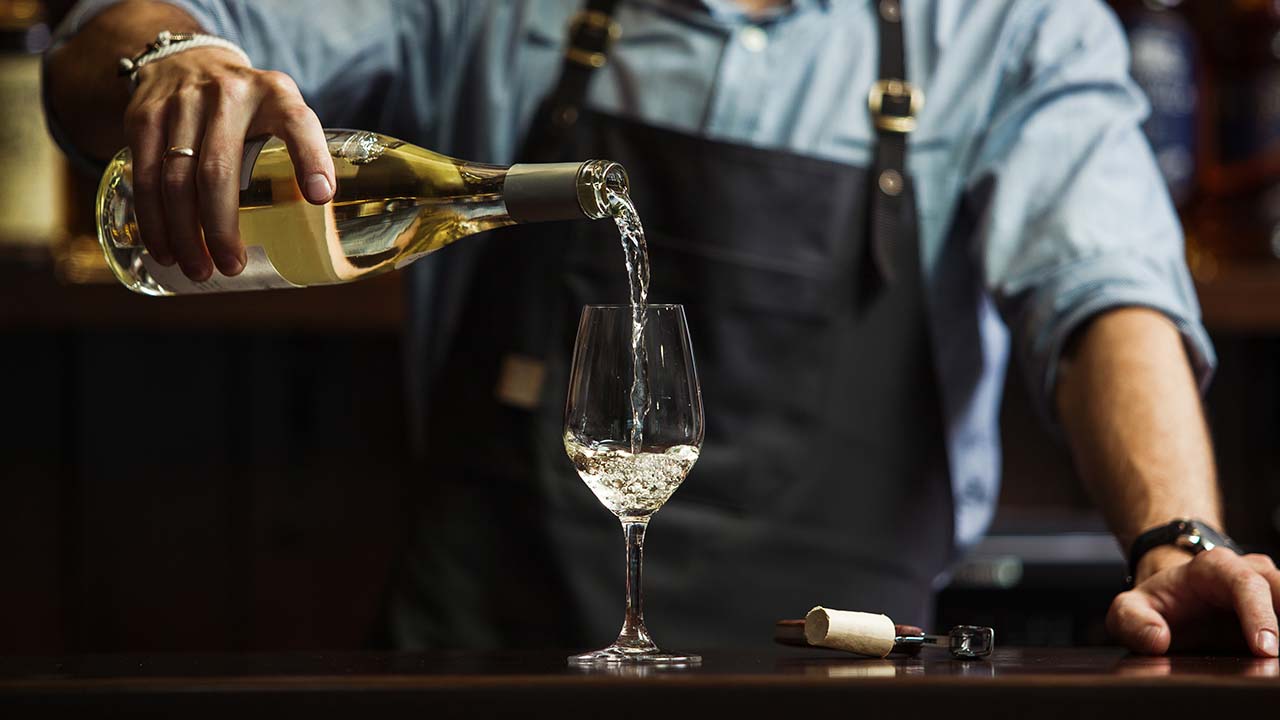 Screensot 1 of Bar Bites: White Wine online course 