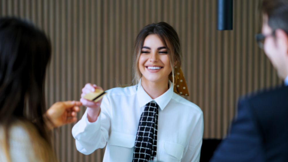 Screensot 4 of Handling Aggressive Guest Behaviour online course 