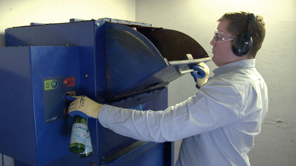 Screensot 1 of Using Cardboard Compactors & Glass Crushers online course 